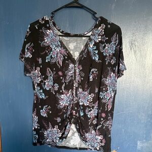 Soft short sleeve flower shirt